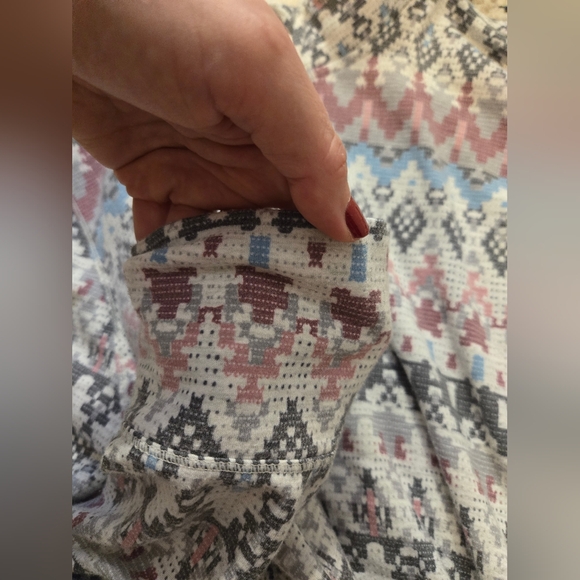 Free Country Cozy Winter layer. Furry Mock neck, Zip. Long sleeve. Soft interior - Picture 6 of 12